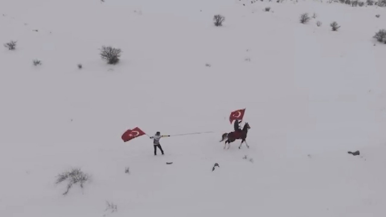 Erzincan’ın beyaz örtüsünde farklı snowboard deneyimi
