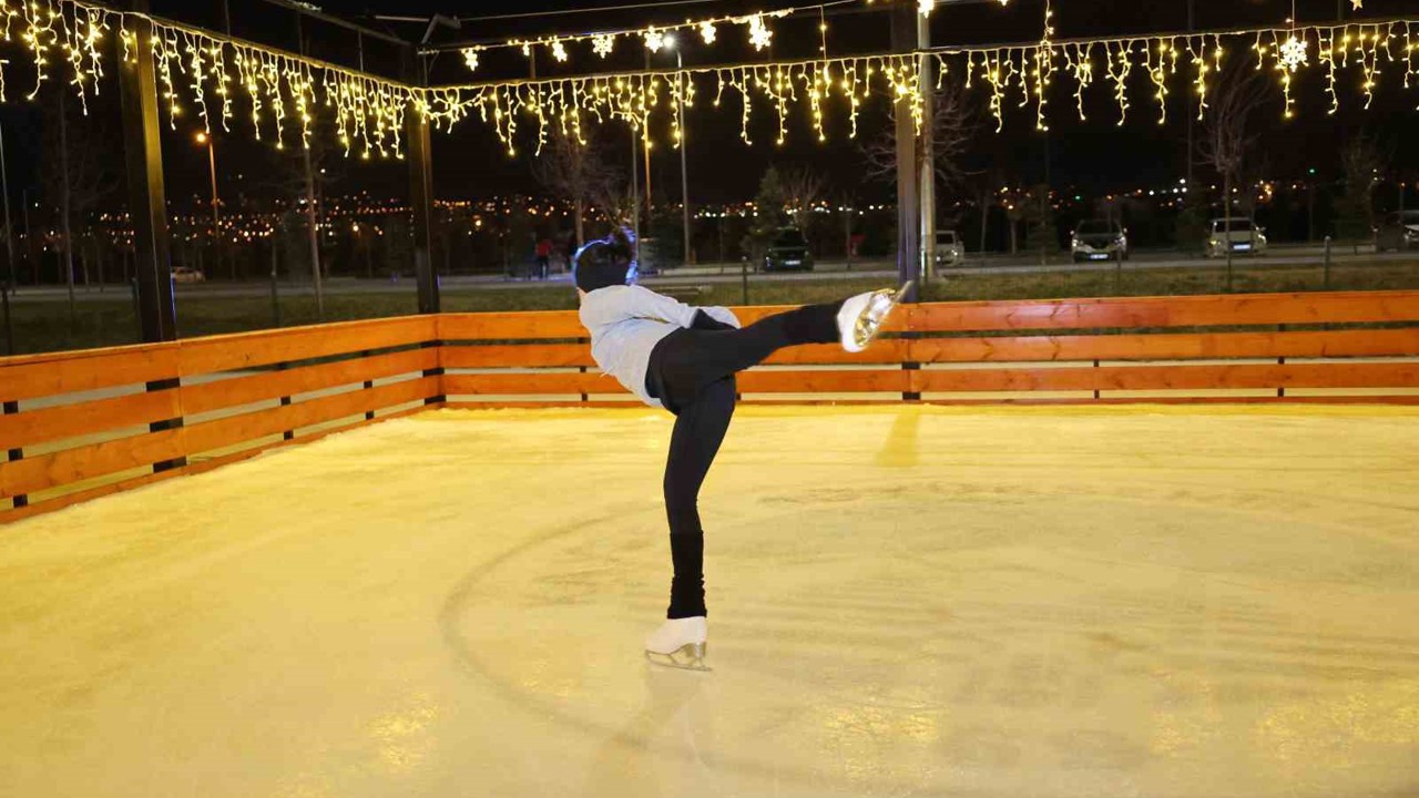 Büyükşehir ile açık hava buz pisti heyecanı başlıyor
