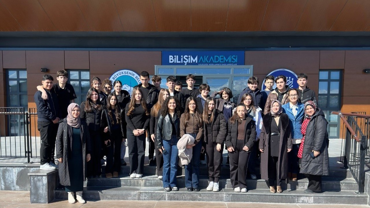 Büyükşehir ile bilim ve Teknoloji Haftası’nda dolu dolu program
