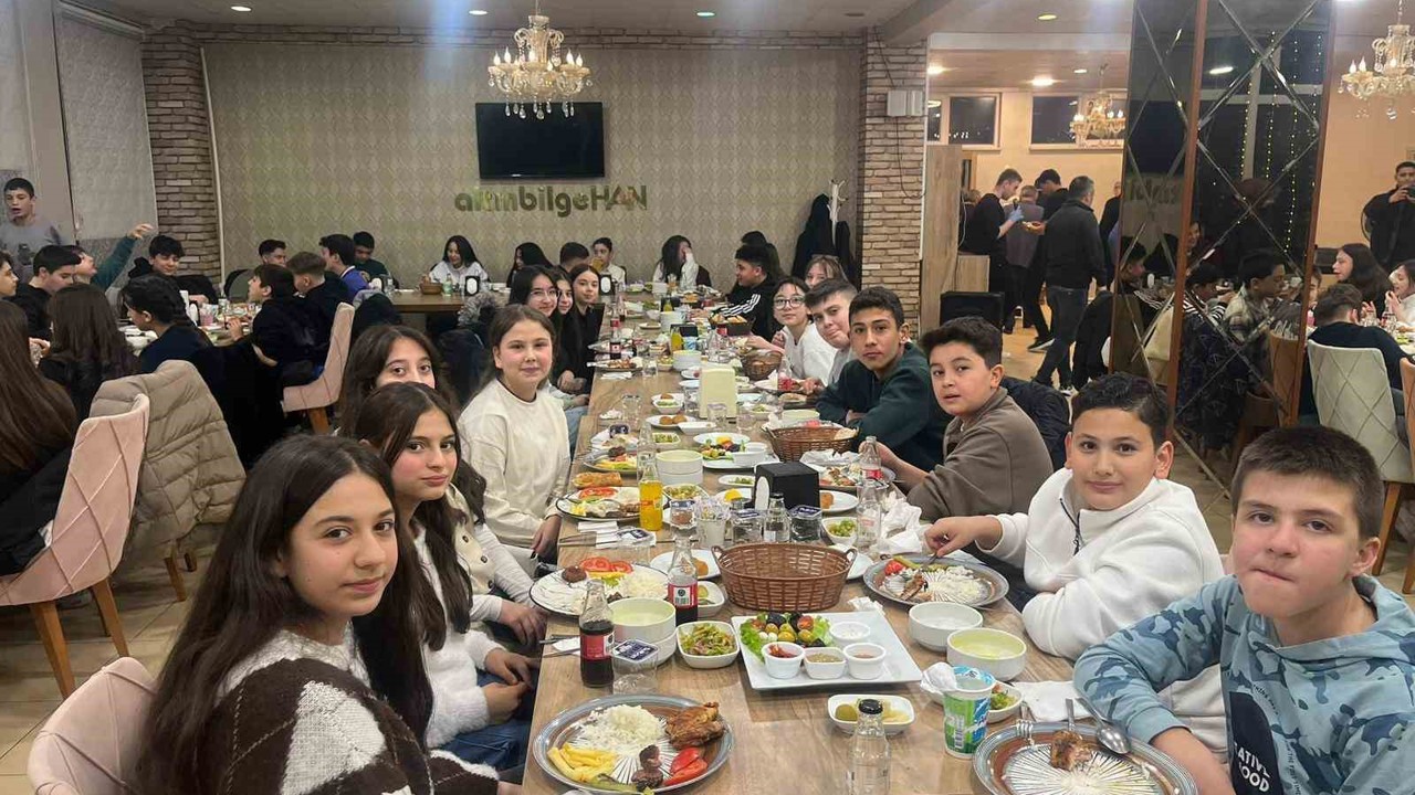 Tavşanlı’da "Türkiye Yüzyılı Maarif Modeli" kapsamında iftar buluşması
