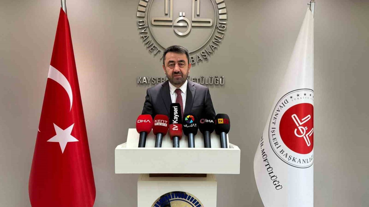 İl Müftüsü Ayvaz: "Kadir Gecesine kavuşmanın sevinci içerisindeyiz"
