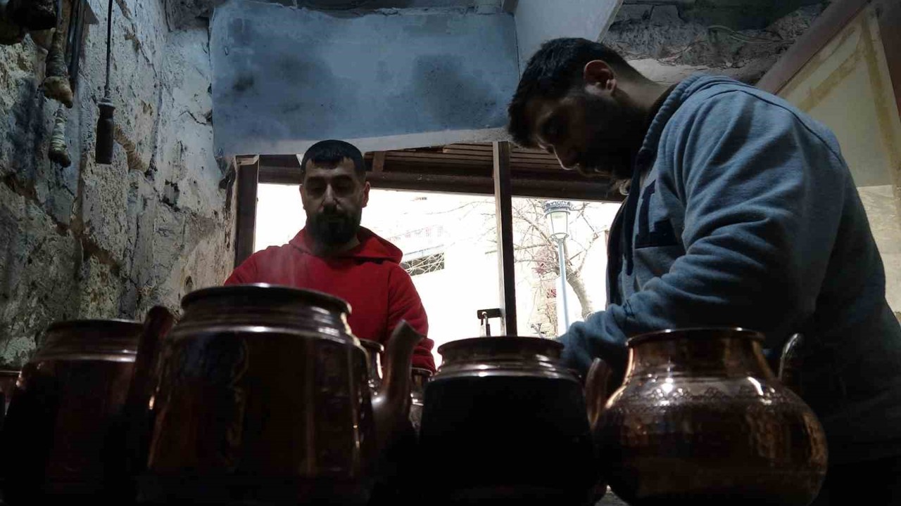 Gaziantep’te kalaycılarin bayram mesaisi

