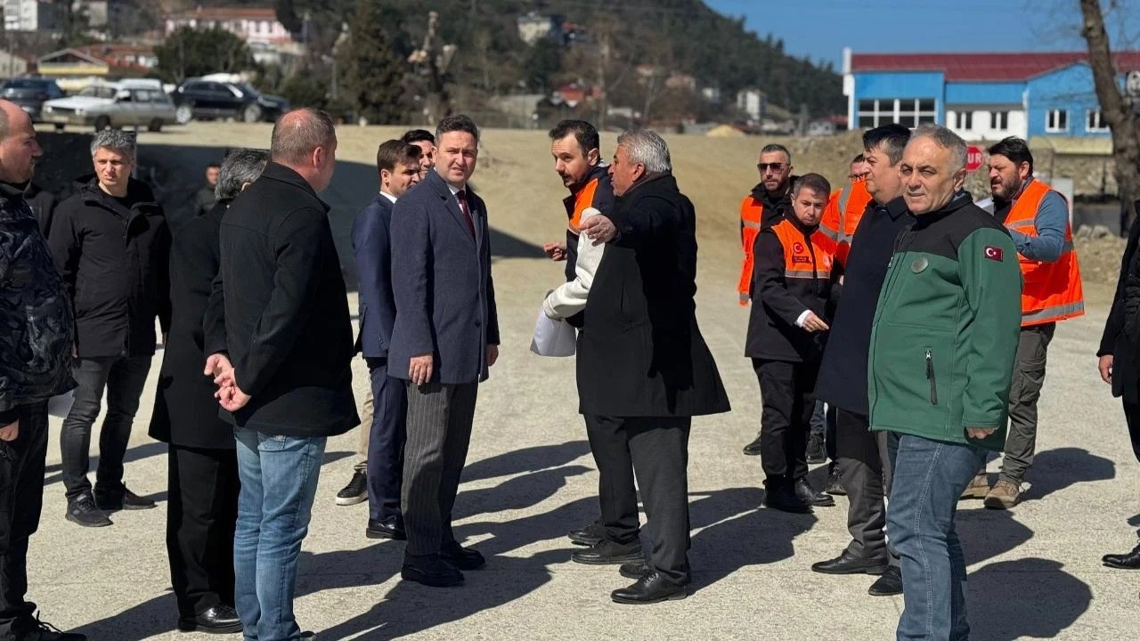 Ayancık’ta kavşak çalışmaları
