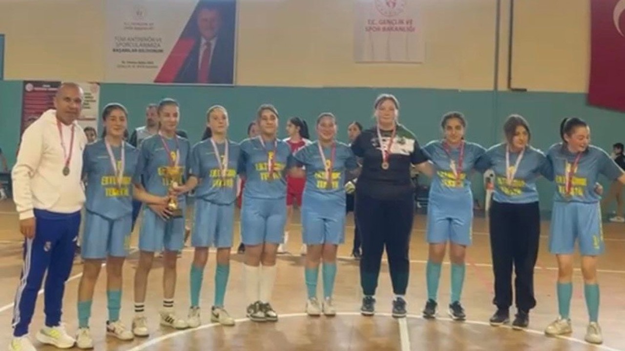 Salihli’nin yıldız kızları Manisa’da şampiyon
