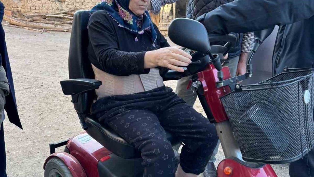 Kadınanalar Kültür Derneği’nden anlamlı hediye
