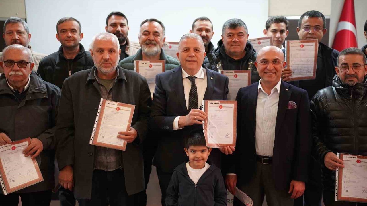 Dev projede tapular teslim edildi
