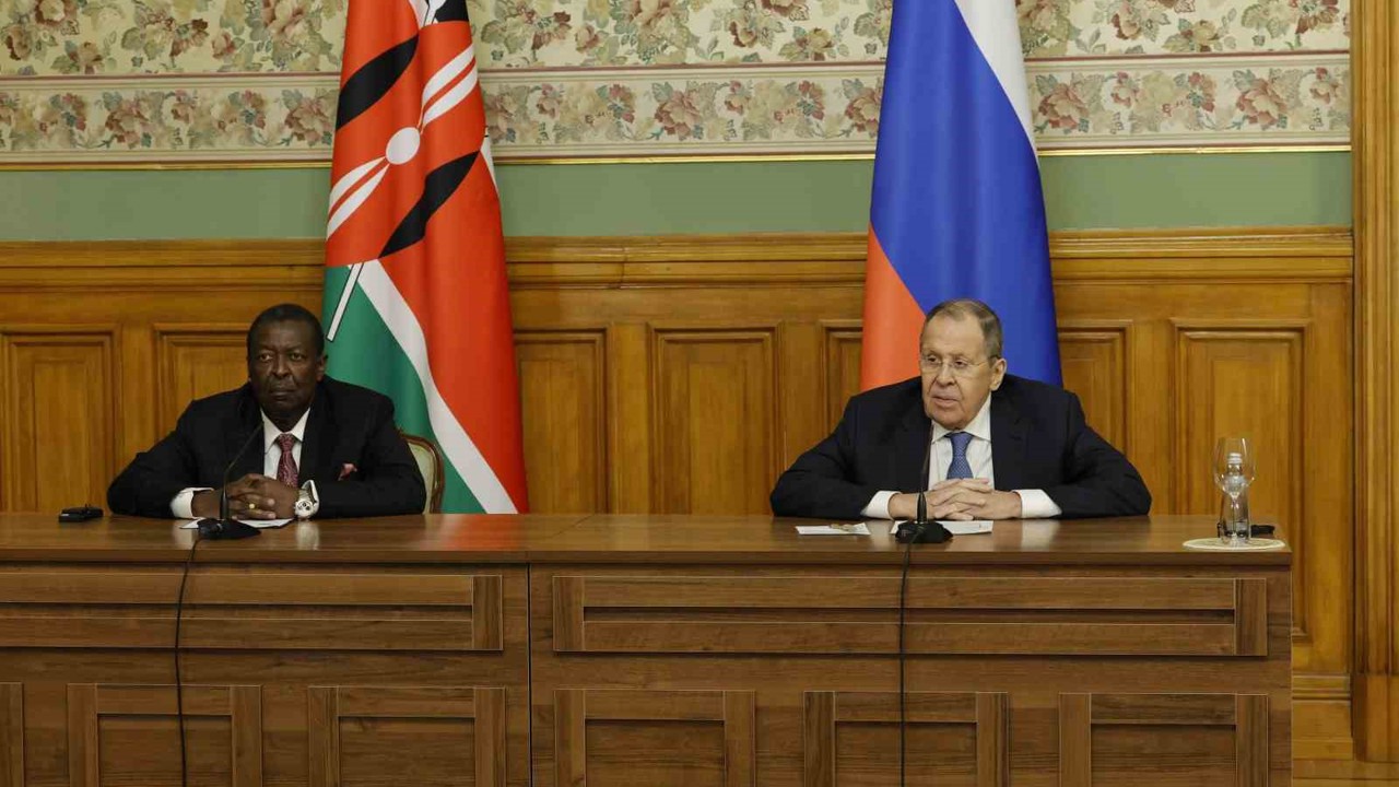 Rusya Dışişleri Bakanı Lavrov; "İran’ı bir günde fethetmeyi planlayanlar ne kadar yanıldıklarını anlamaya başladı"
