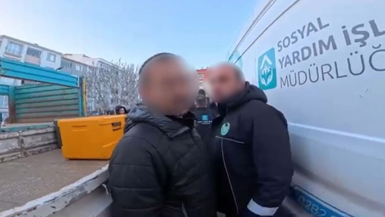 Sokak iftarında paket yemek tartışması: Kurye paket şeklinde almak isteyince yemek verilmedi
