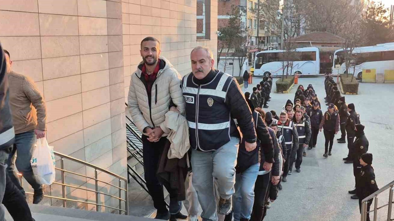 Eskişehir merkezli 18 ildeki dev dolandırıcılık operasyonunda
