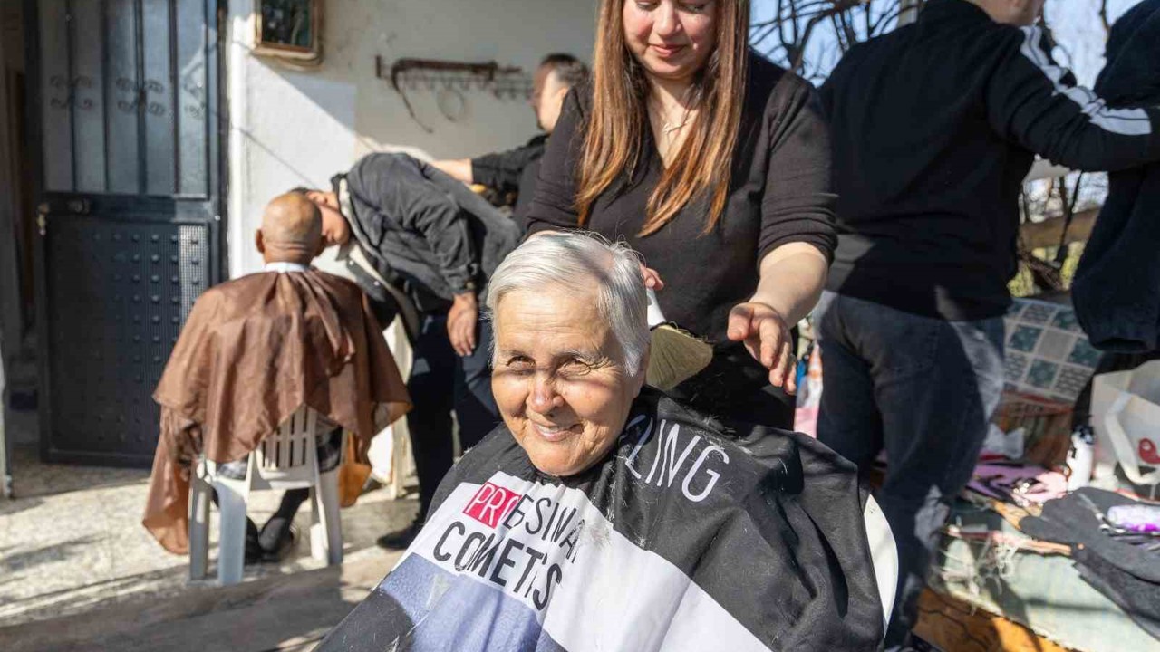 Manavgat Belediyesi’nden kırsal mahallelerde bayram öncesi ücretsiz kuaför hizmeti
