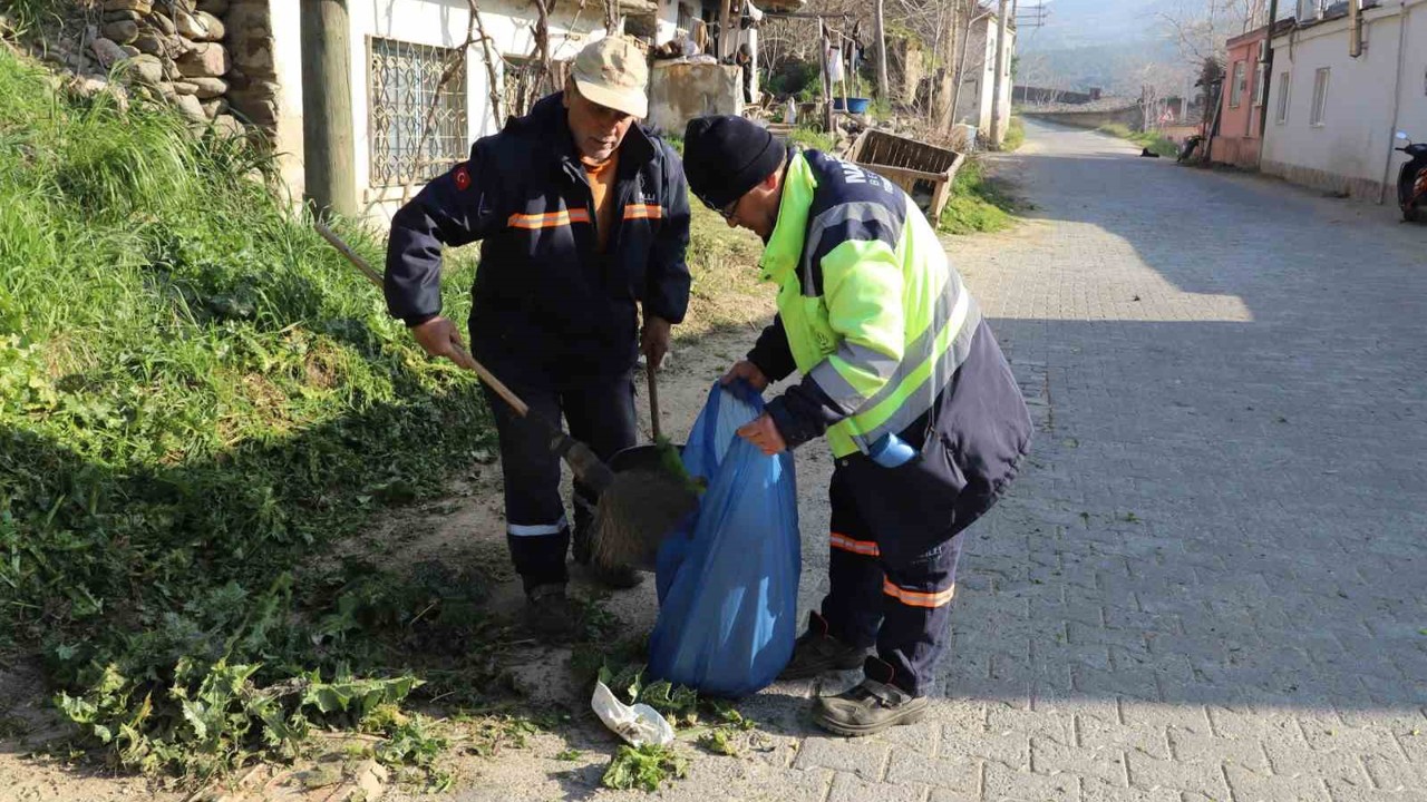 Nazilli’de bayram öncesi temizlik çalışması yapılıyor
