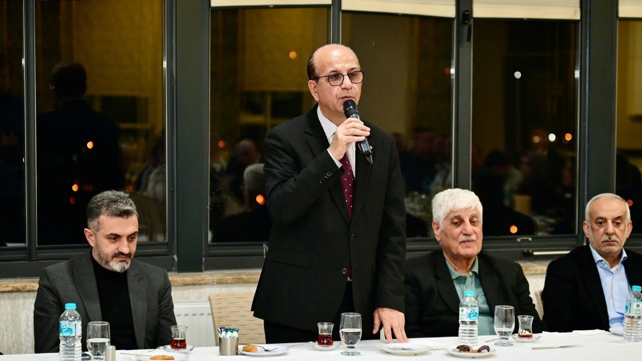 Başkan Geçit, belediye meclis üyeleriyle ‘vefa’ iftarında buluştu
