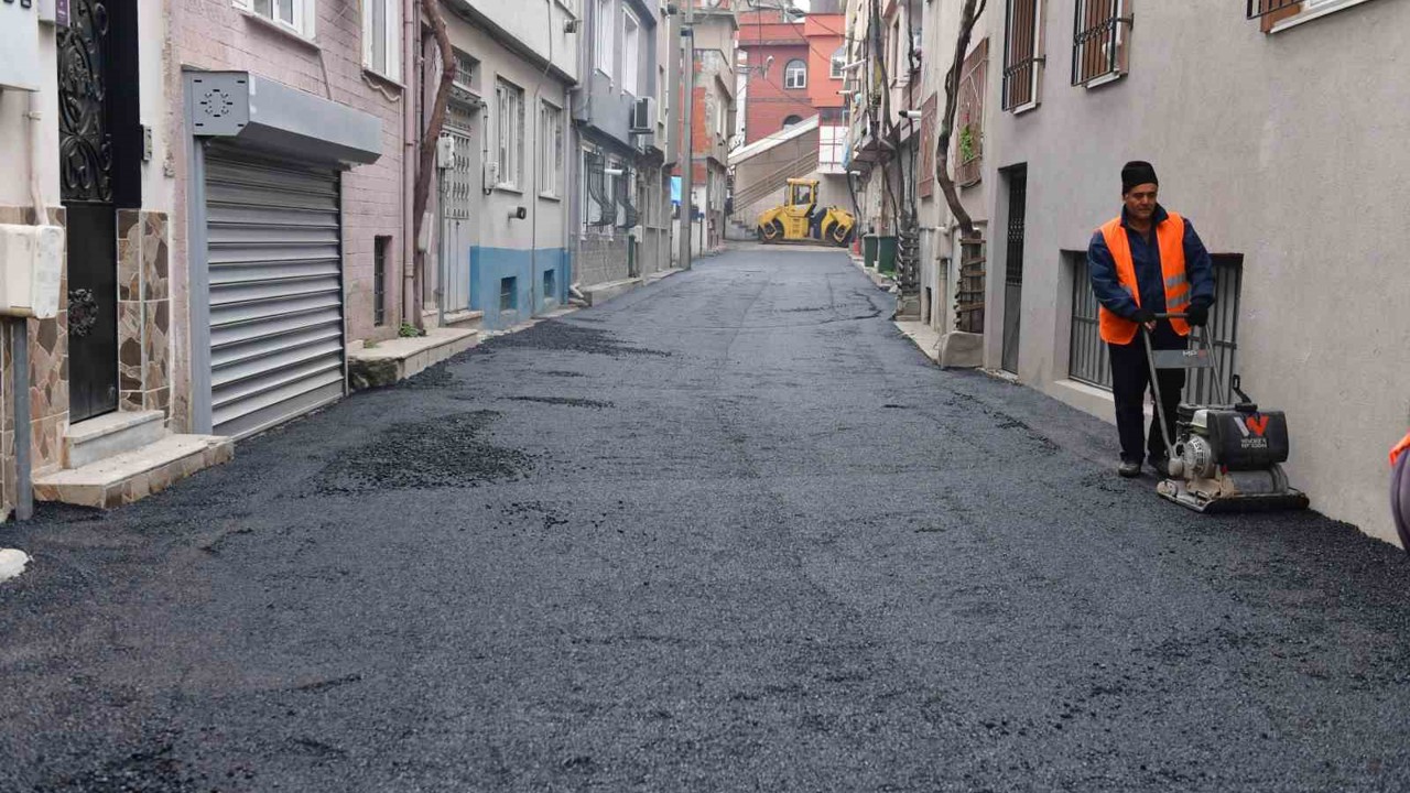 Osmangazi Belediyesi’nden Yeşilova mahallesi’ne yeni asfalt
