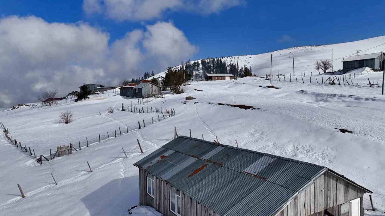 Düzce’nin zirvesi Kardüz’den muhteşem görüntüler
