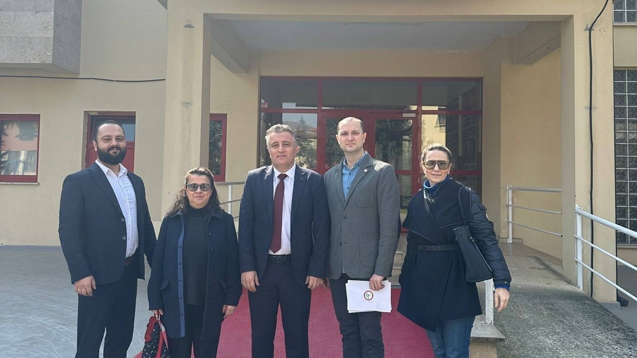 Eczacılardan Sevgi Evi’ne bayram desteği
