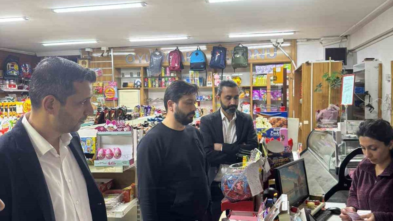 Antalya’da asırlık ‘Zimem Defteri’ geleneği 12 yıldır esnafa ve ihtiyaç sahibine can suyu oldu
