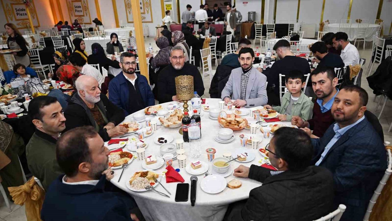 İlahiyat Fakültesinde 250 kişilik dev iftar buluşması

