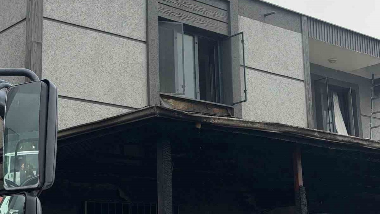 Antakya’da ev yangını
