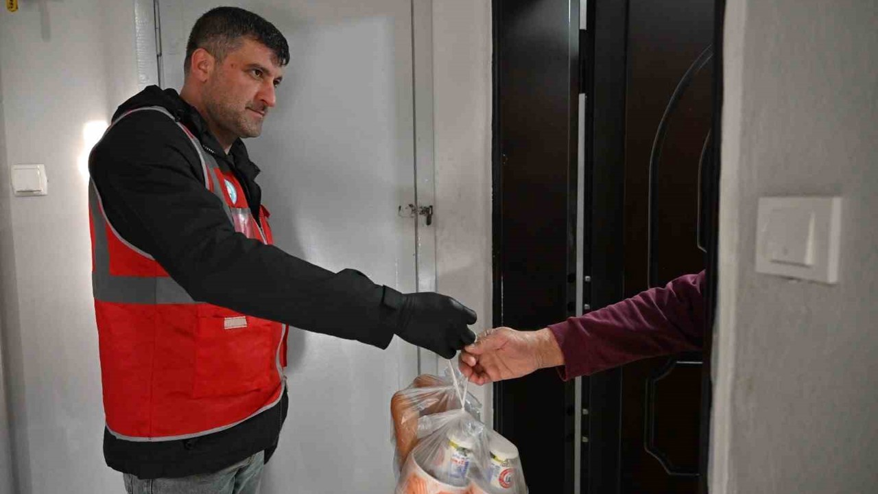 Manisa’da Ramazan boyunca gönül sofralarıyla rekor hizmet
