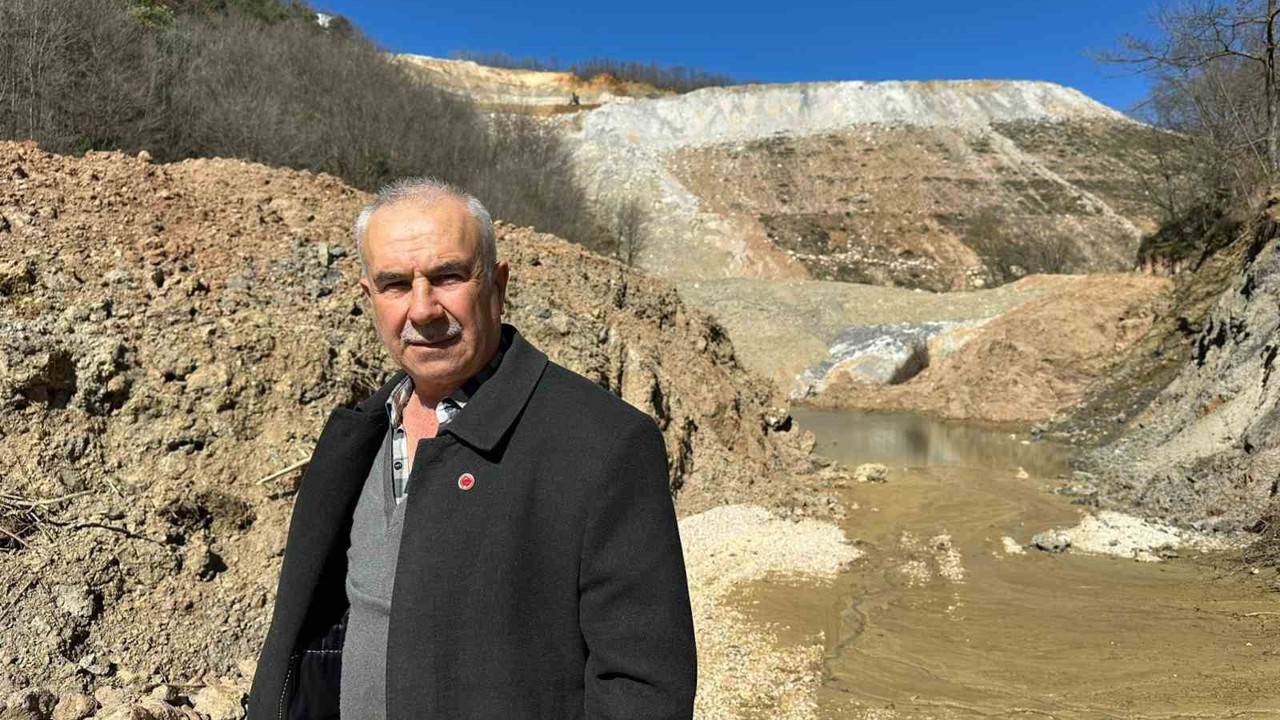 Maden ocağının atıkları suya ve toprağa karışmaya devam ediyor
