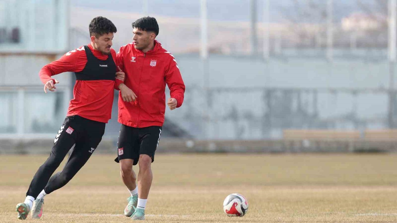 Sivasspor’da Manisa FK mesaisi
