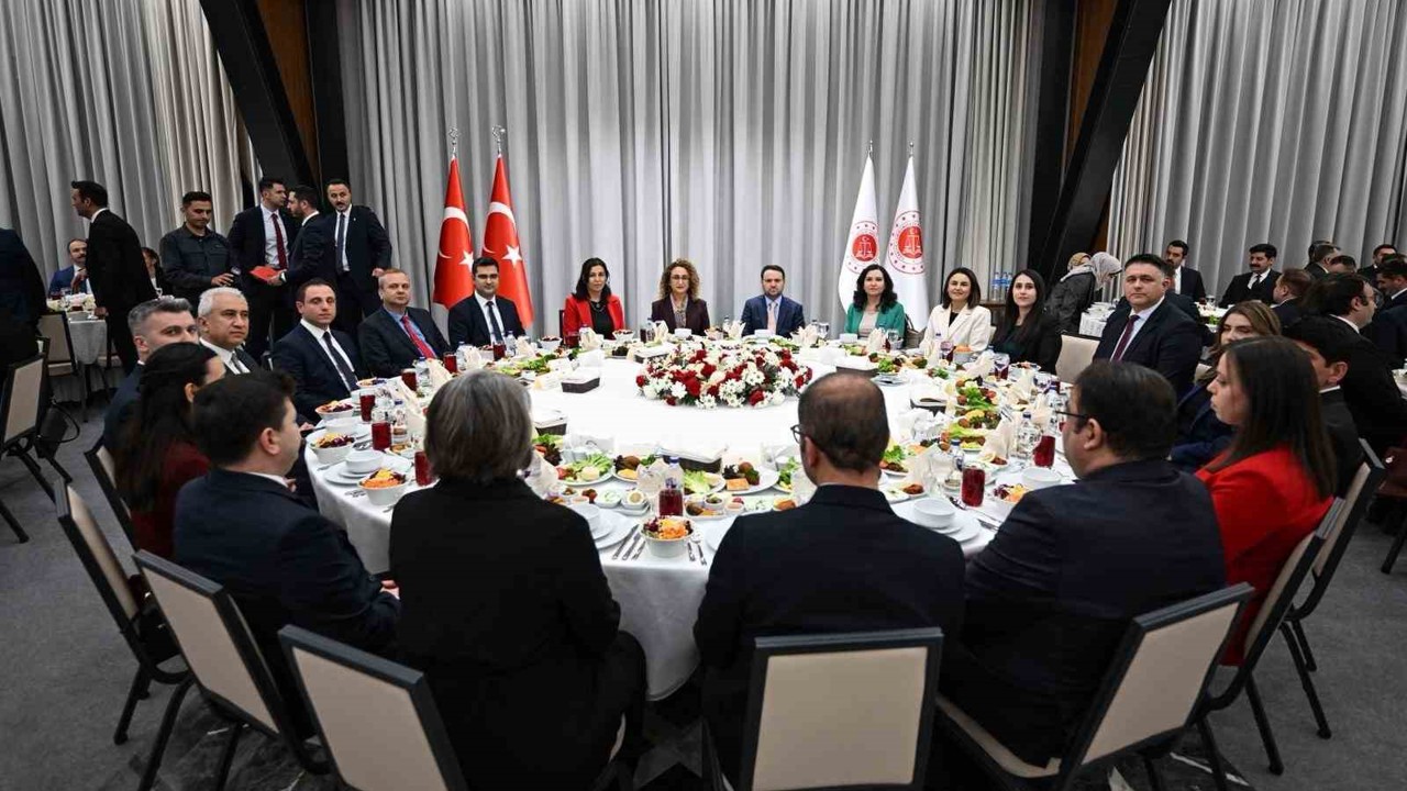 Bakan Gürlek: "Adalet devletin vicdanıdır"
