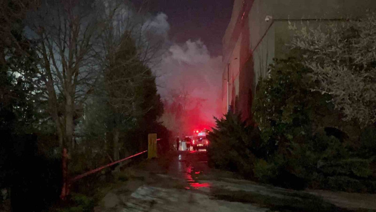 Çerkezköy’de fabrikada korkutan yangın kontrol altına alındı
