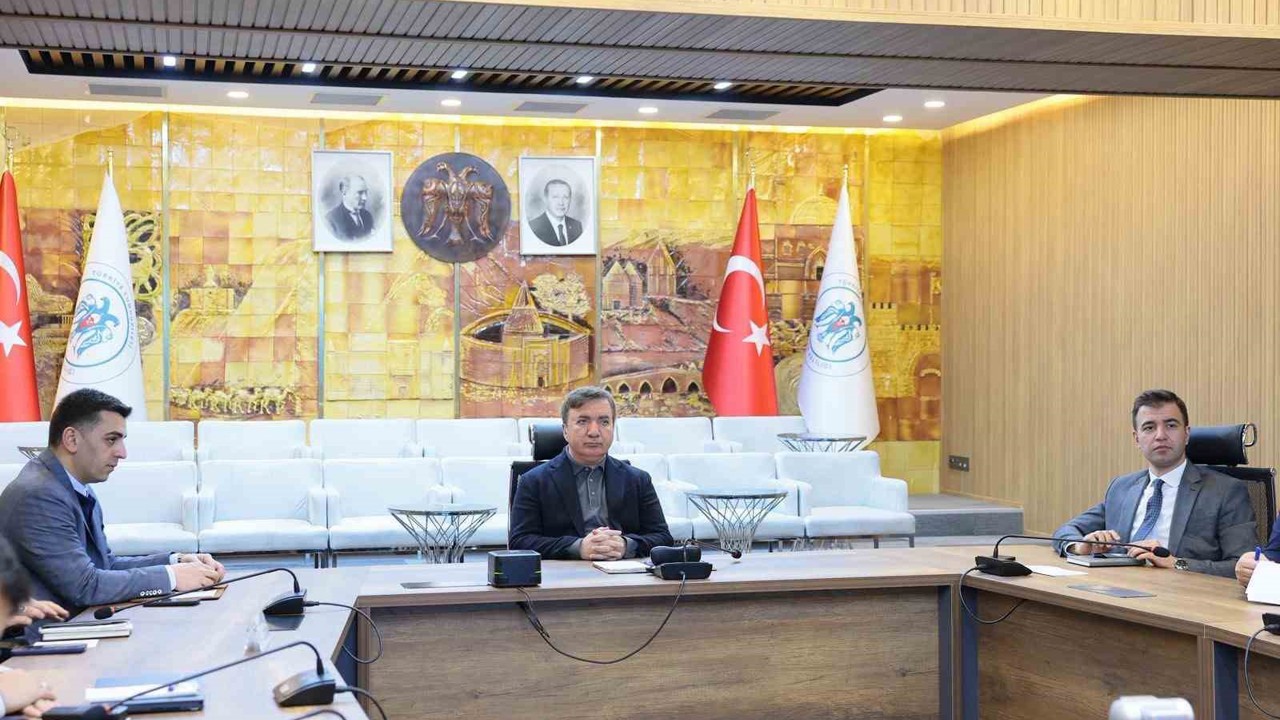 Erzincan’da spor ve turizm yatırımları masaya yatırıldı

