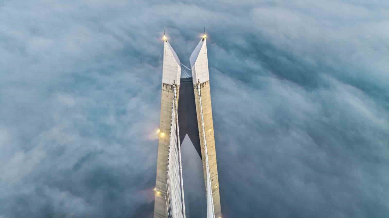 İstanbul’da sabahın ilk ışıklarıyla mest eden görüntü
