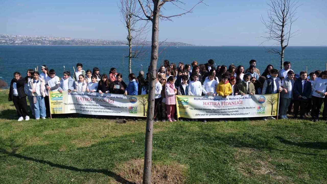 Büyükçekmece’de Orman Haftası’nda 100 fidan toprakla buluşturuldu
