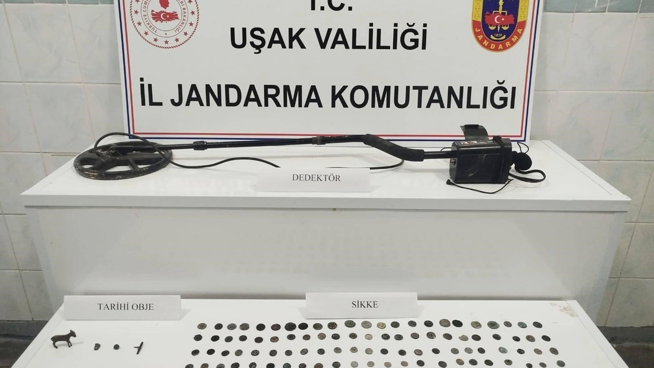 Uşak’ta 161 sikke ele geçirildi

