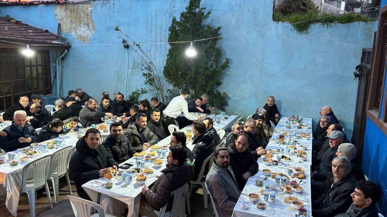Vatan Sevdalıları Platformu iftar yemeğinde buluştu
