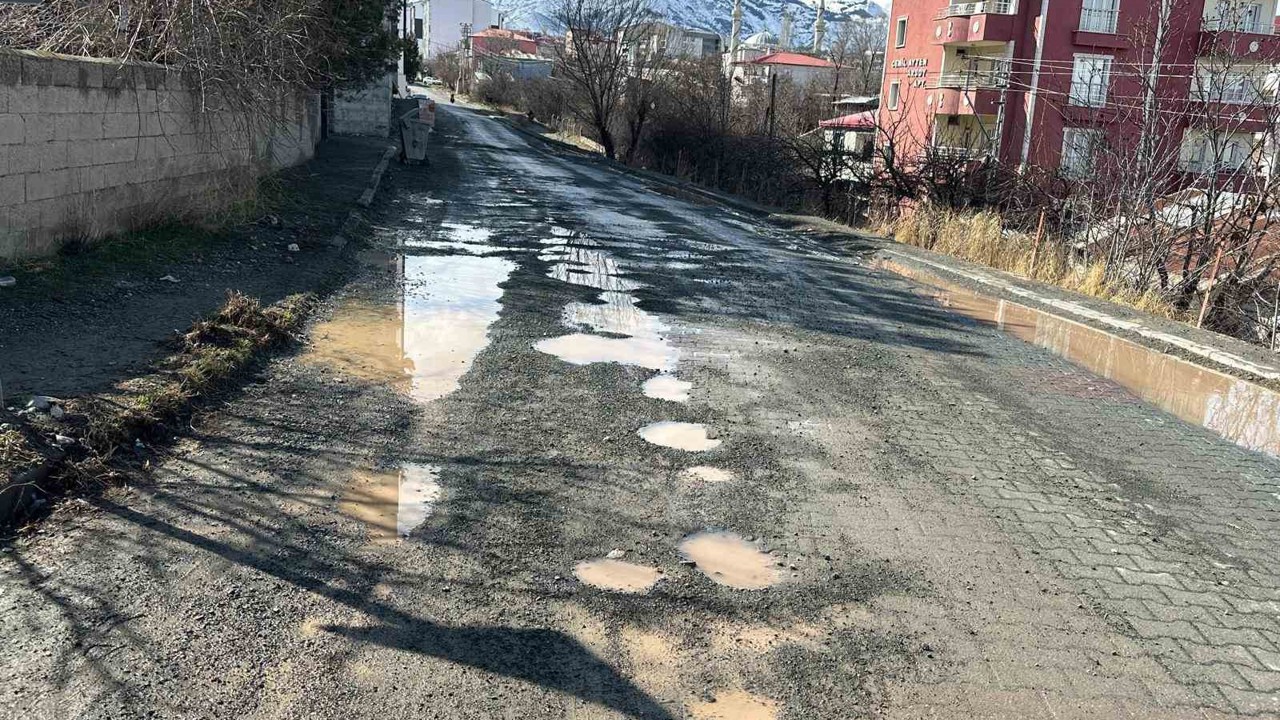 Kağızman’da yol çilesi yıllardır çözüme kavuşmadı
