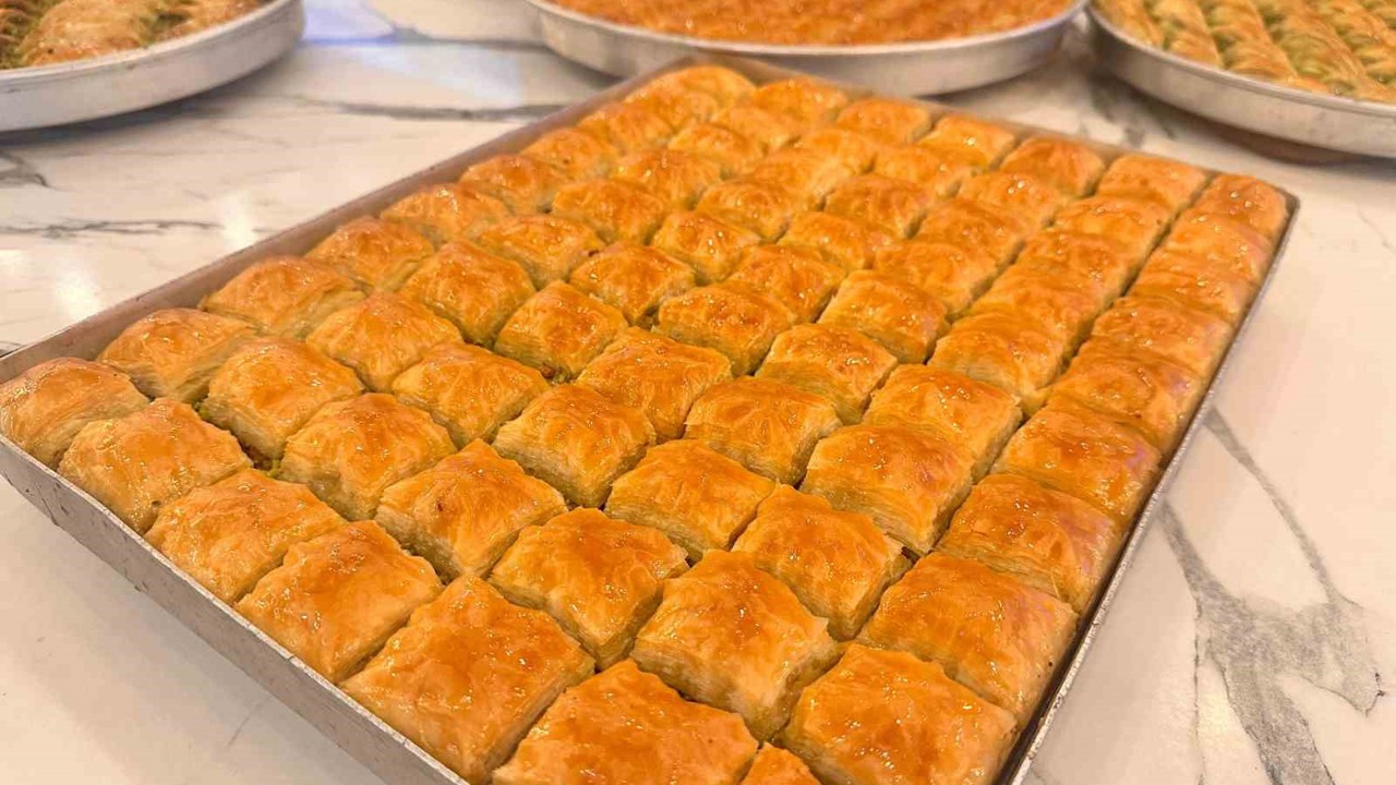 Baklavada bayram hareketliliği: Satışlar katlandı, fiyatlar yükseldi
