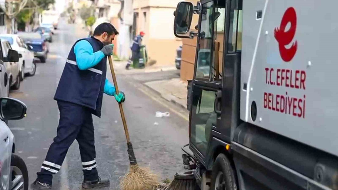 Efeler’den kapsamlı bayram temizliği

