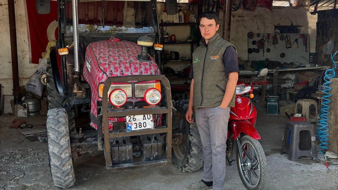 Traktör yıkarken akıma kapılan 17 yaşındaki çocuk hayatını kaybetti
