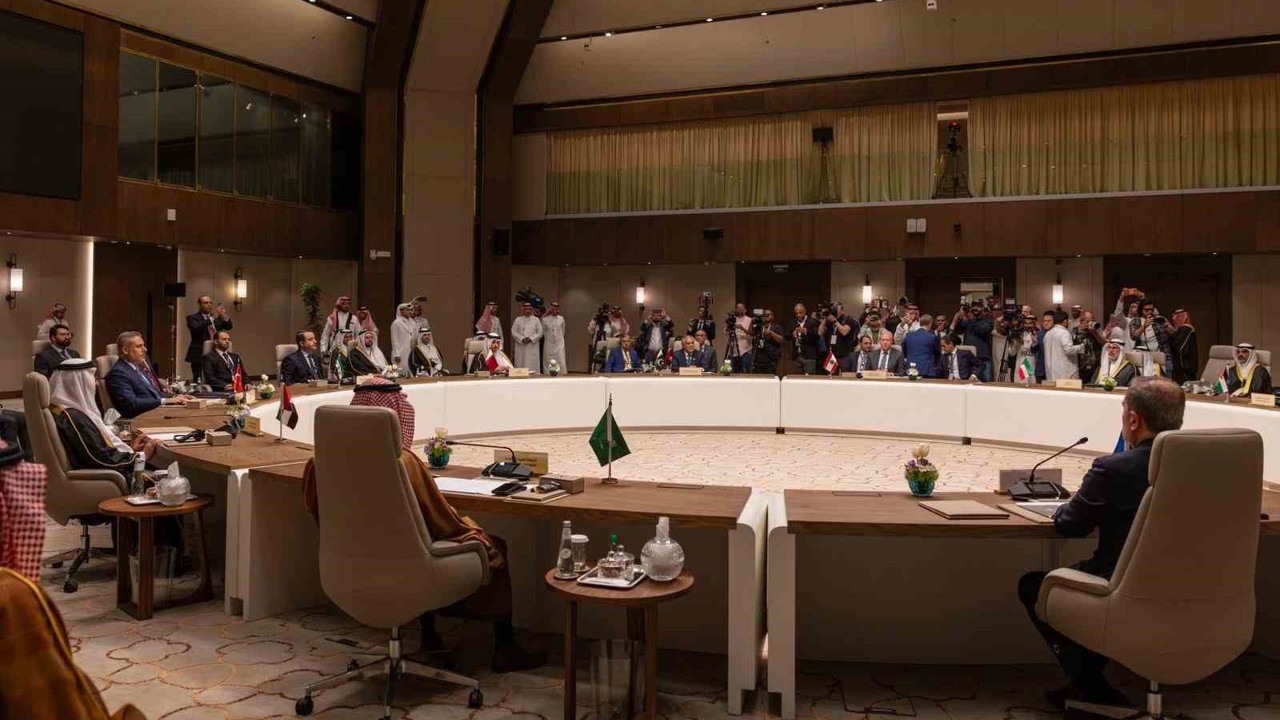 Bakan Fidan, Riyad’da bölgesel gelişmelerin ele alındığı toplantıya katıldı
