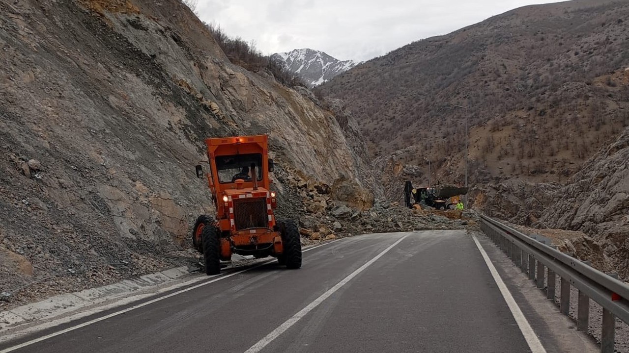 Malatya-Adıyaman yolunda heyelan
