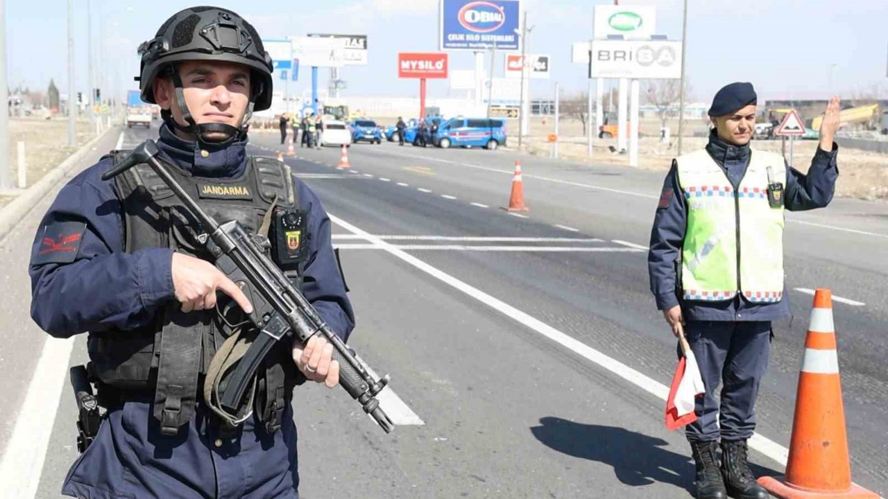 Jandarma bayram öncesi denetimlerini arttırdı
