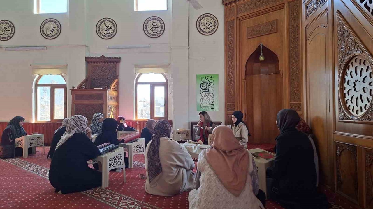 Köyceğiz’de ‘Filistin’de Kadın Olmak’ konulu seminer düzenlendi
