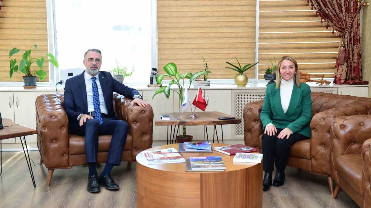 Kardeş belediyeler güç birliği için Kestel’de buluştu
