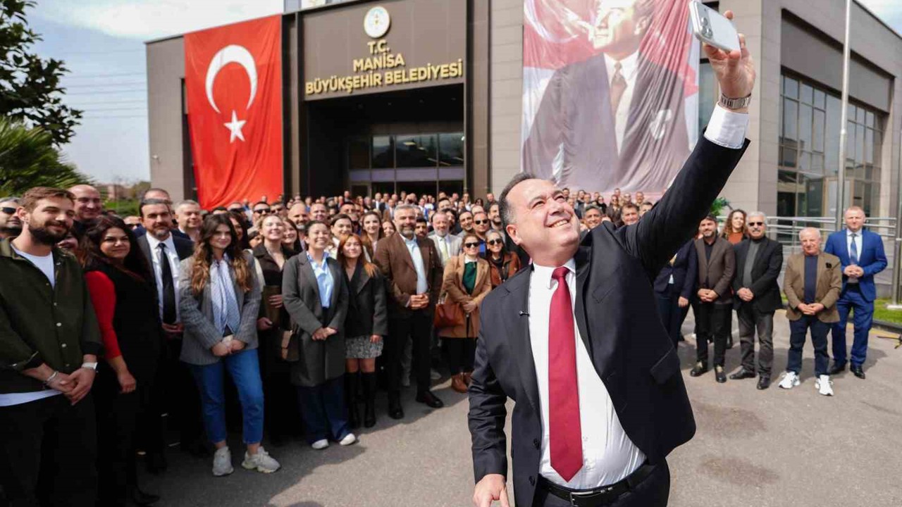 Başkan Dutlulu, Büyükşehir ve MASKİ personeliyle bayramlaştı
