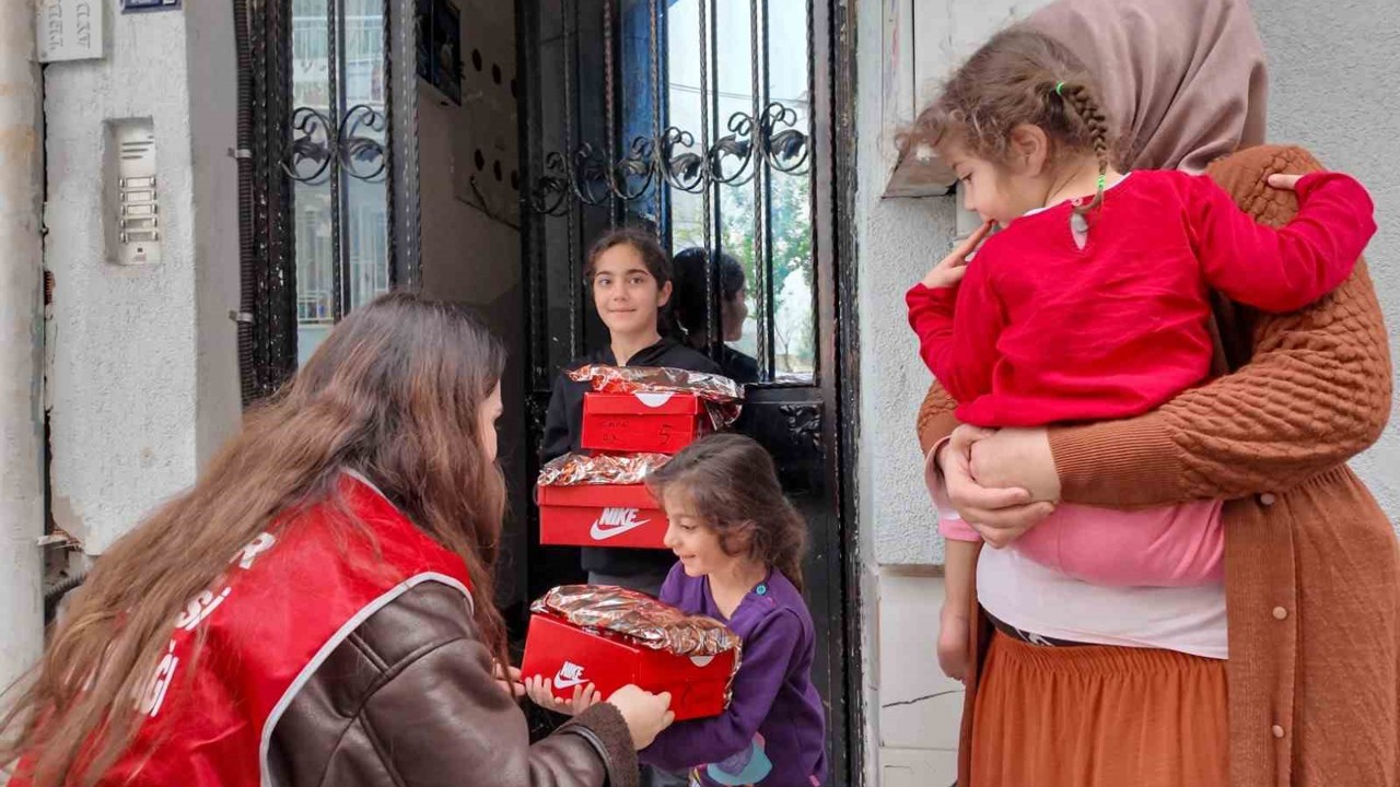 Başkan Yetişkin’den çocuklara bayram hediyesi
