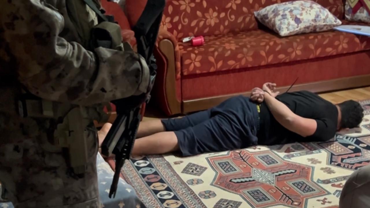 Yalova’da DEAŞ operasyonunda 1 tutuklama, 3 sınır dışı
