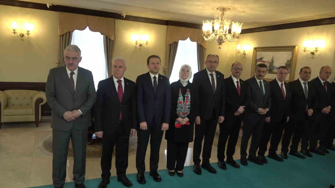 Bursa protokolü bayramlaşmak için bir araya geldi
