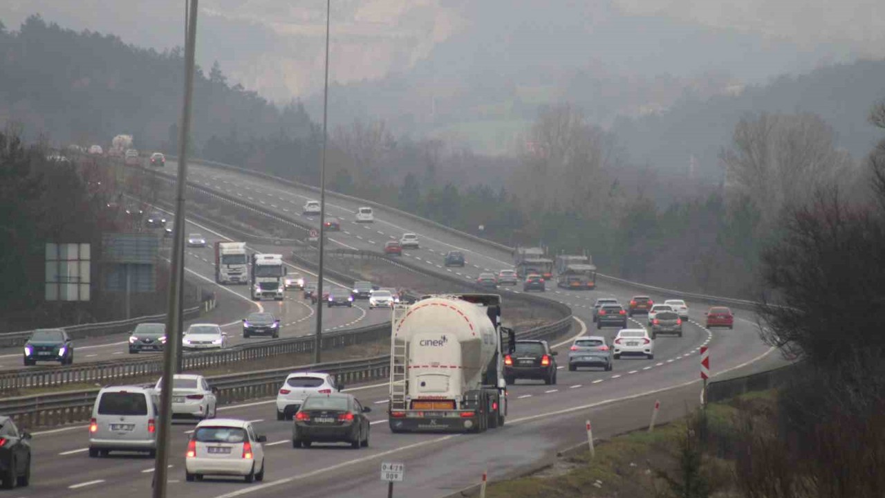 Bayram trafiği Bolu geçişinde artmaya başladı
