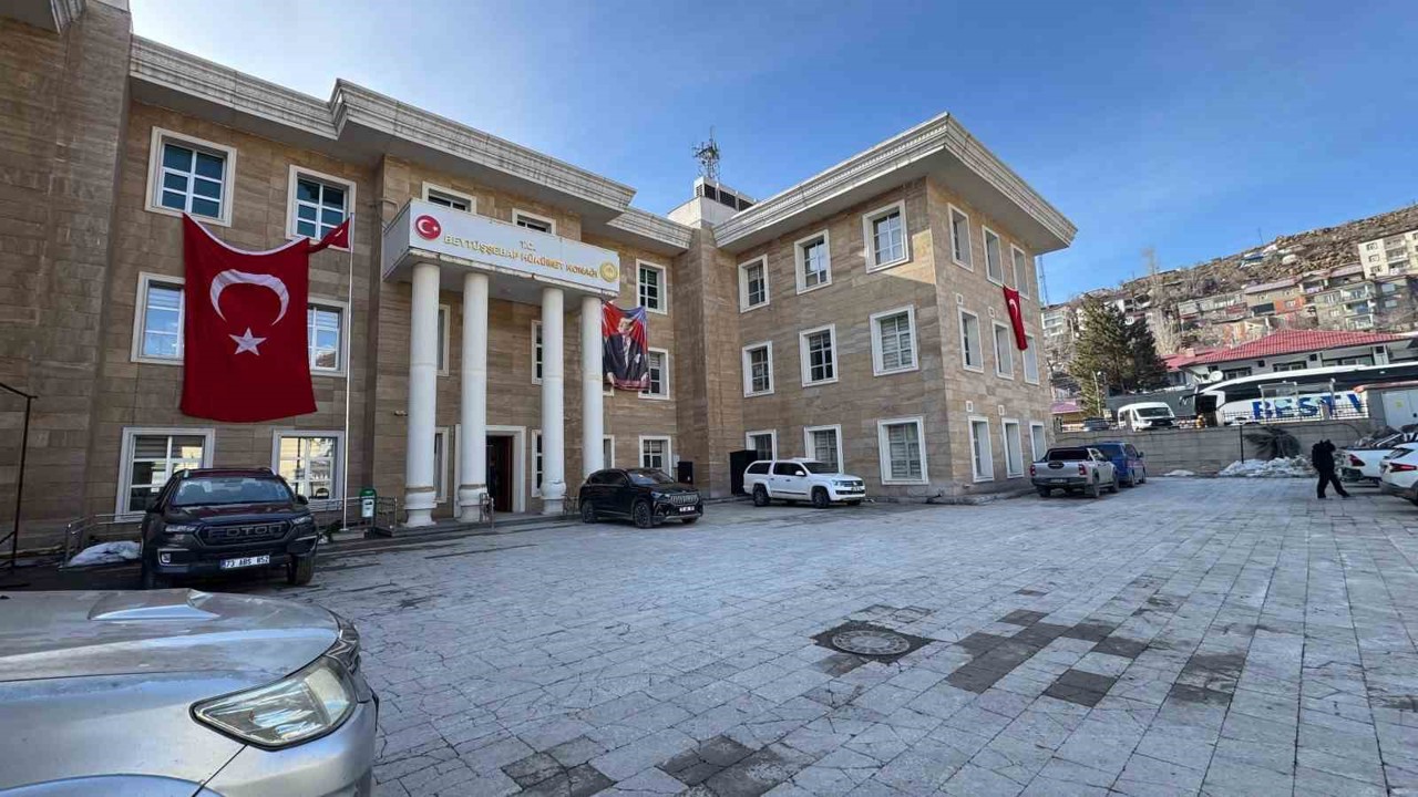 Şırnak’ta göçmen kaçakçılığı yapan muhtar tutuklandı
