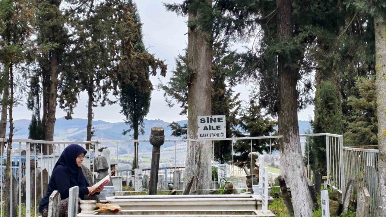 Bayram öncesi mezarlıklarda duygu seli
