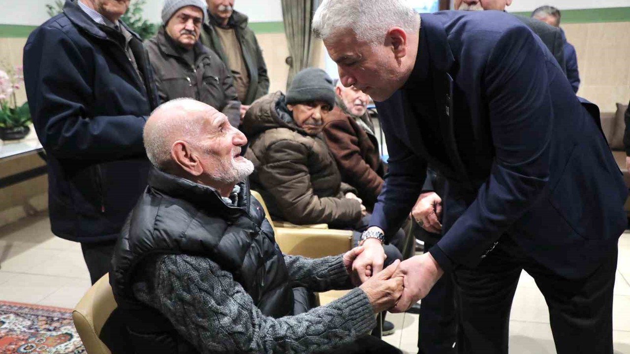 Ticaret Bakanı Bolat, Darülaceze’yi ziyaret etti
