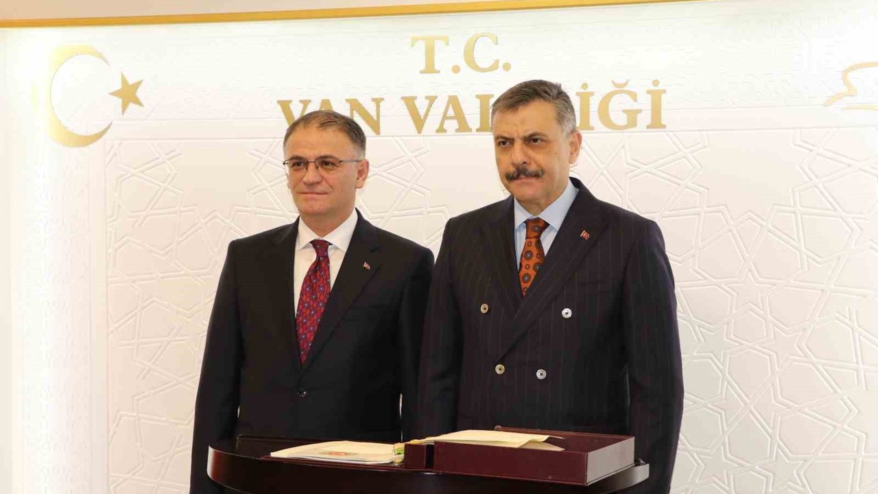 Bakan Çiftçi Van’da
